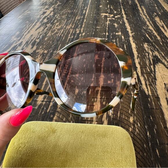 GUCCI - Green & White Marble Sunglasses - Picture 9 of 16